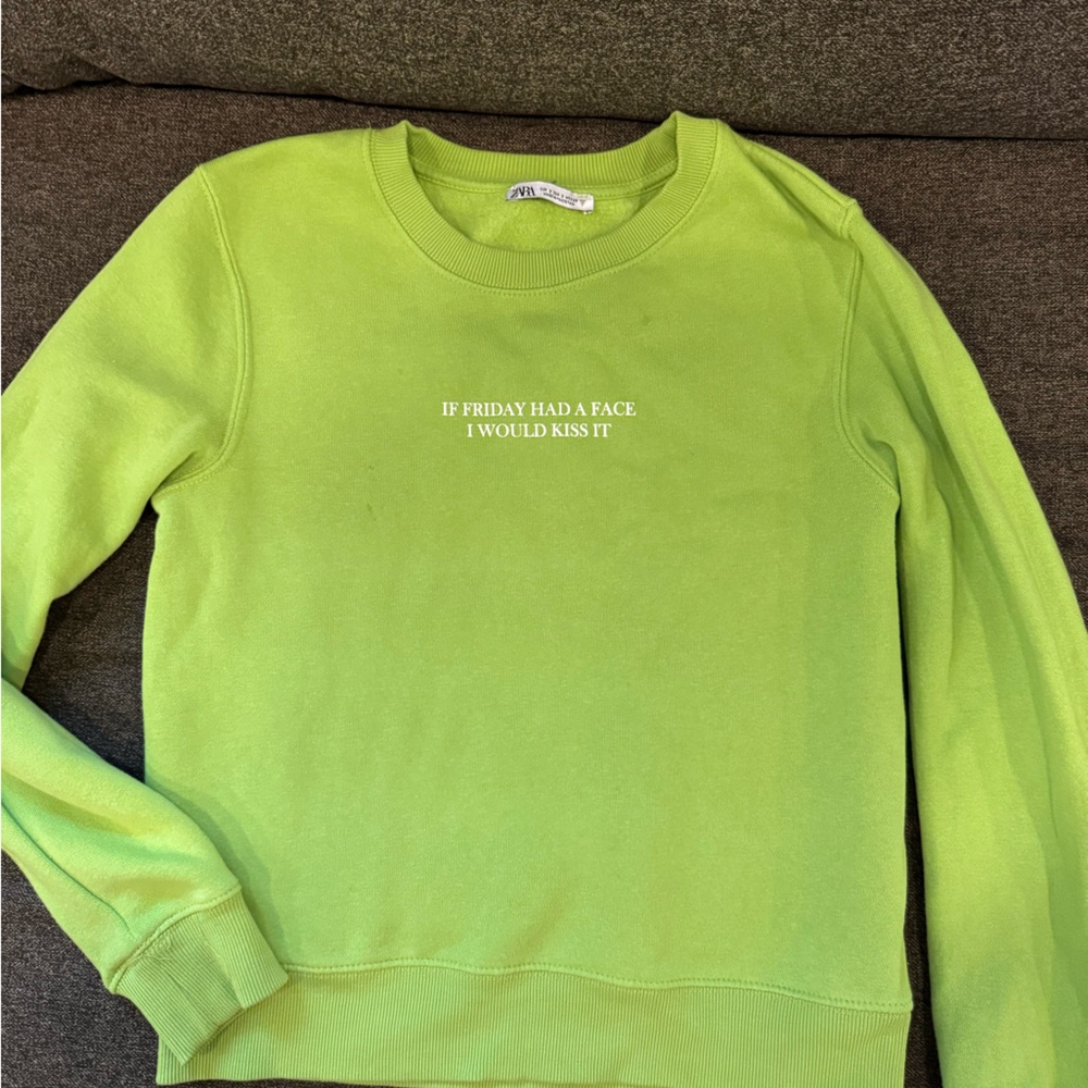 Zara graphic sweatshirt size small!